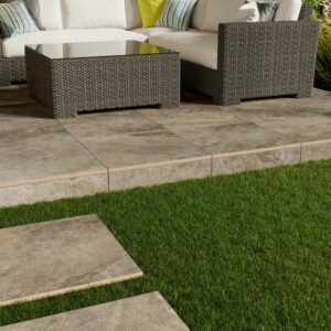 Feinsteinzeug 2cm braun