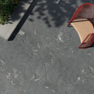 Feinsteinzeug schwarz Terrasse