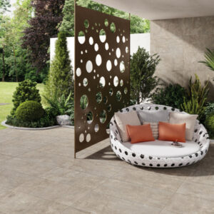 Feinsteinzeug in walnuss Farbe