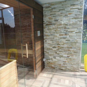 Für den Außenbereich Quarzit Wandverblender. Echter Naturstein zur verschönerung deiner Außenwand.